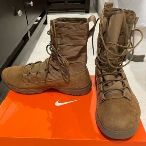 Nike SFB Gen 2 8” leather boots